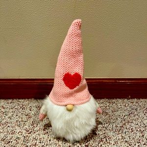 Adorable gnome for Valentine’s Day!